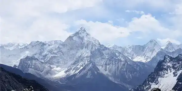 庚戌辛亥釵釧金命是什麼意思？八字納音釵釧金命好不好？